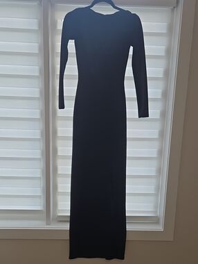 REVOLVE Black Long-Sleeve Maxi Dress - Sleek Silhouette